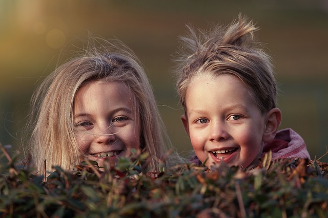 100 unisex baby names! These are perfect for any parent who wants to keep the gender a surprise, but choose the name ahead of time.